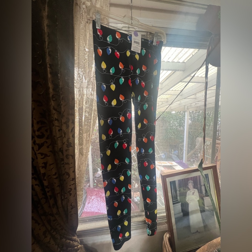 Festive String Light Patterned Leggings